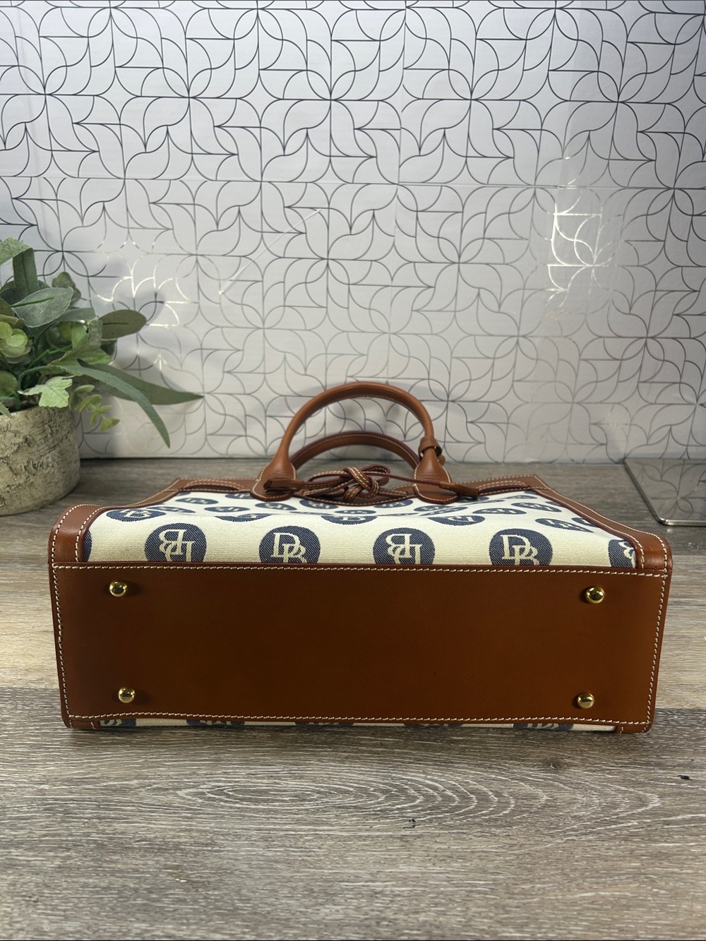 Dooney & Bourke Alto tote bag *made in Italy - Picture 3 of 14